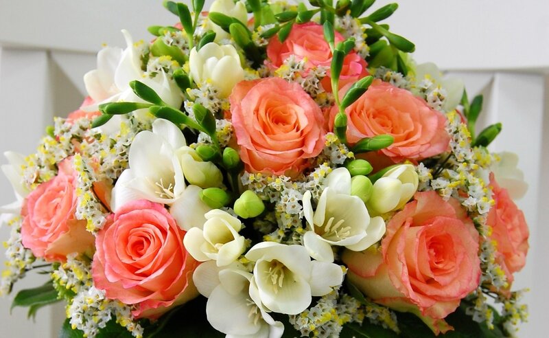 Bouquet of Roses and Freesias — Pink