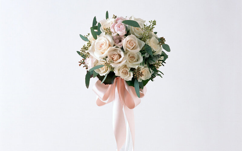 Bouquet of Roses and Greenery — White