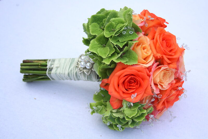 Bouquet of Roses and Hydrangeas — Orange