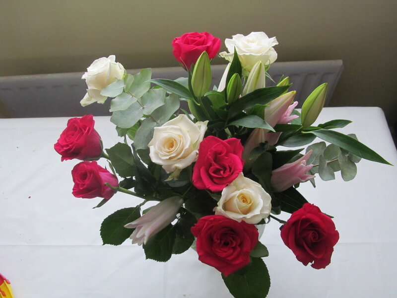 Bouquet of Roses and Lilies — Red, Calm