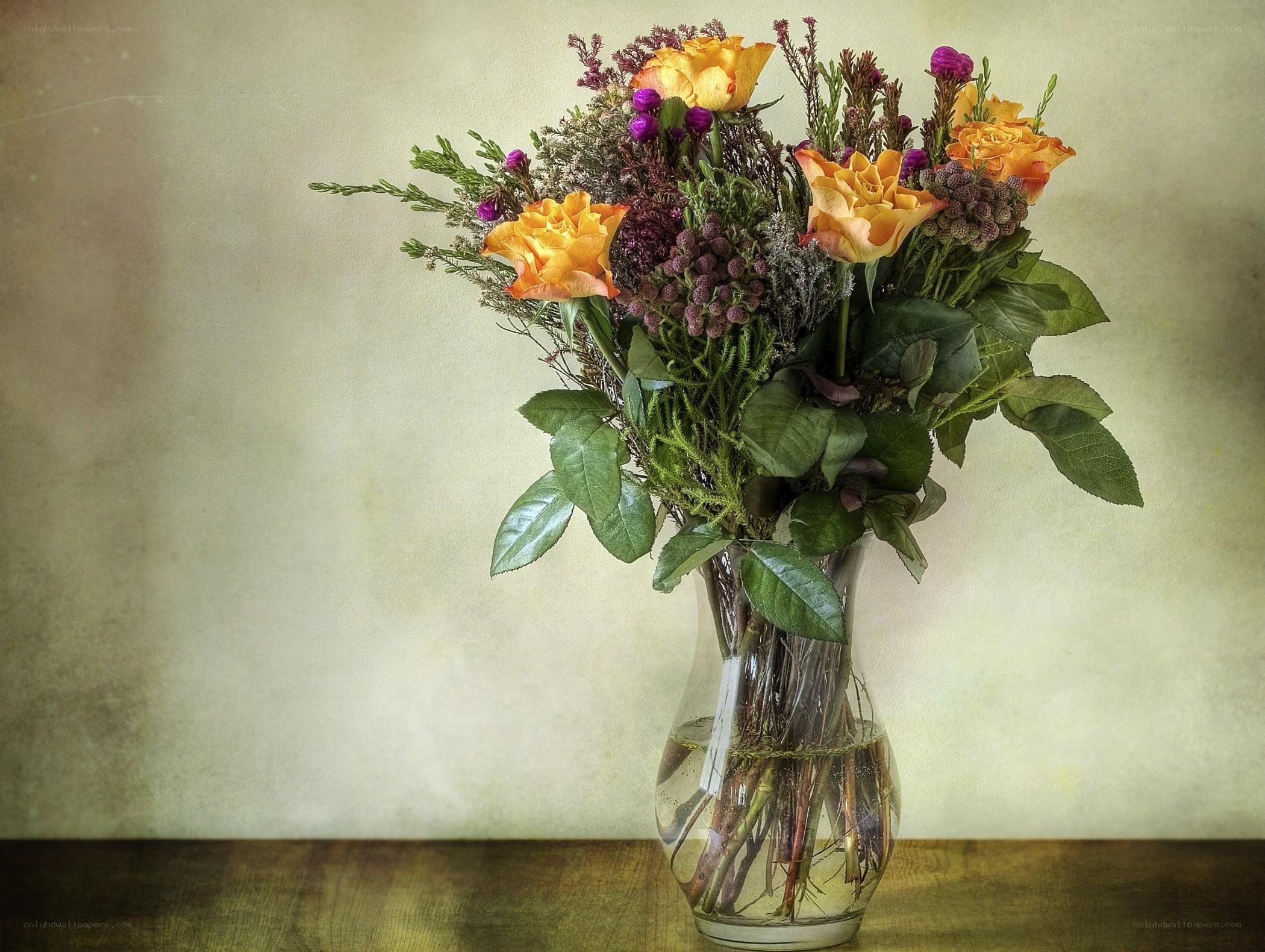 Bouquet of roses in a vase