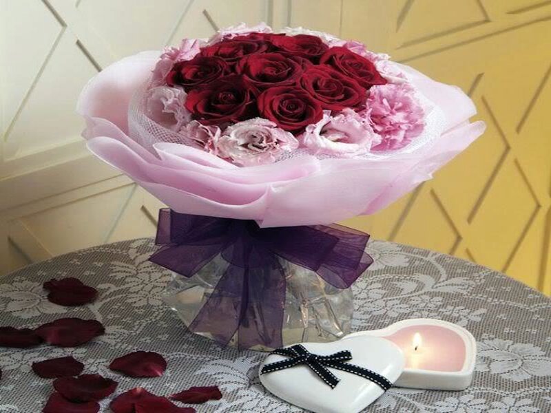 Bouquet of Roses — Red, Romantic, Photograph, Candle