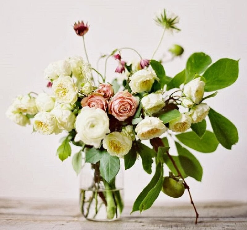 Bouquet of White and Pink Flowers — Serene