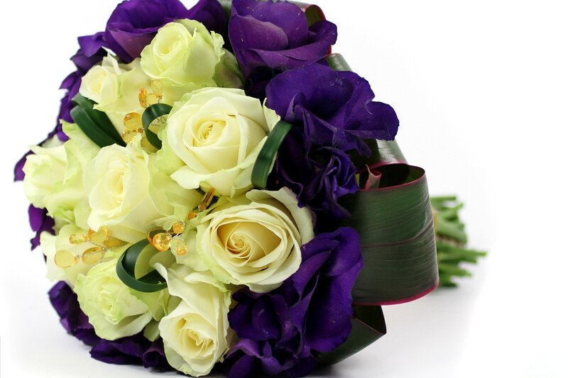 Bouquet of White and Purple Flowers — Elegant