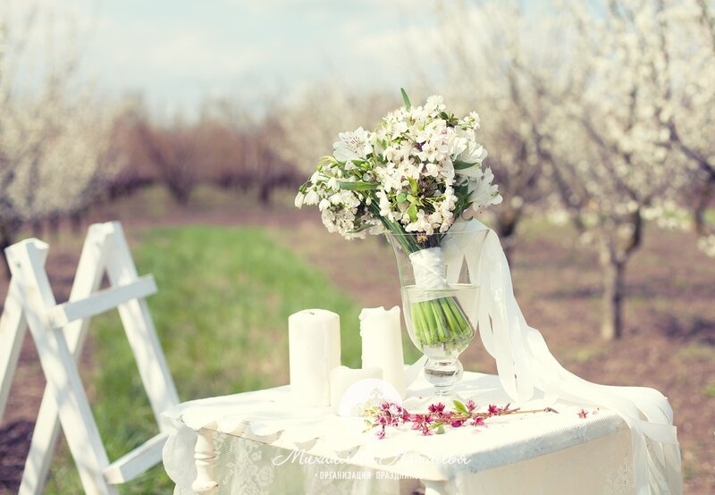 Bouquet of White Flowers — Serene, Spring, Photograph, Candles