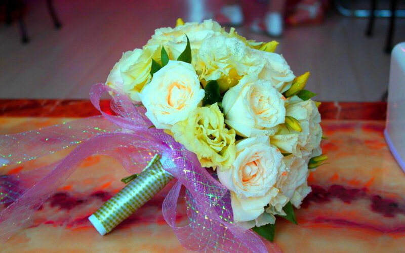 Bouquet of White Roses — Festive, Photograph