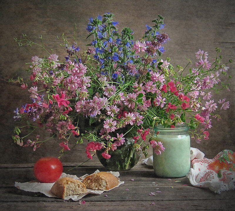 Bouquet of Wildflowers — Green, Calm