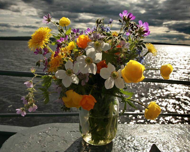 Bouquet of Wildflowers — Yellow, Dramatic