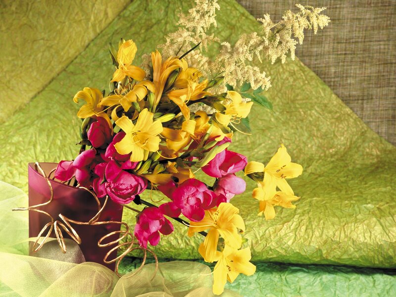 Bouquet of Yellow and Pink Flowers — Calm