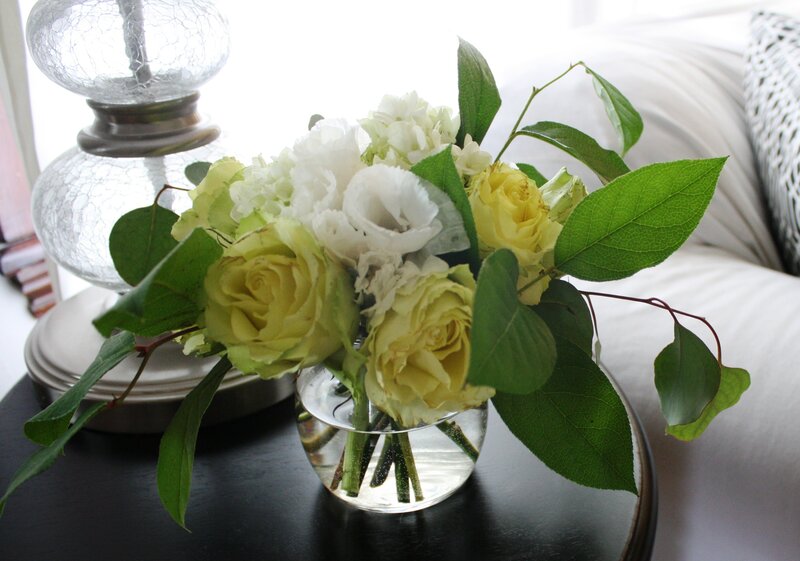 Bouquet of Yellow and White Flowers — Green