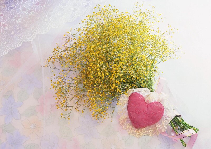 Bouquet of Yellow Flowers — Romantic