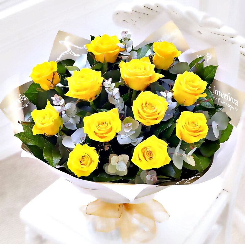 Bouquet of Yellow Roses — Bright, Photograph