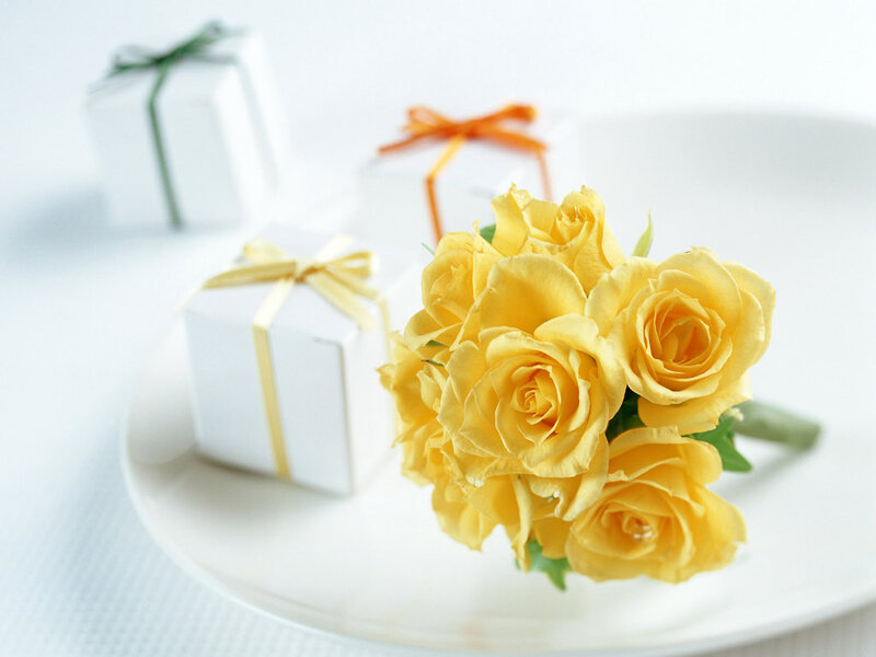 Bouquet of Yellow Roses — Serene, Photograph, Gift Boxes