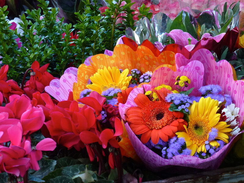 Bouquets of Flowers — Red