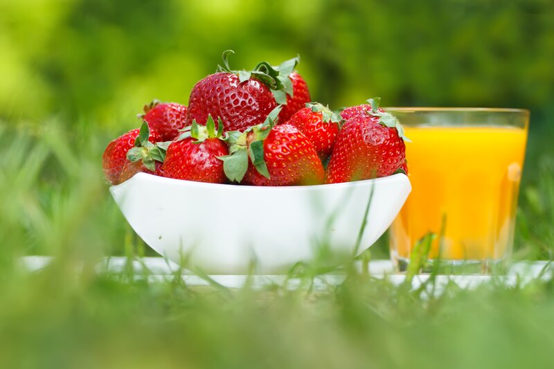 Bowl of Strawberries — Red, Fresh