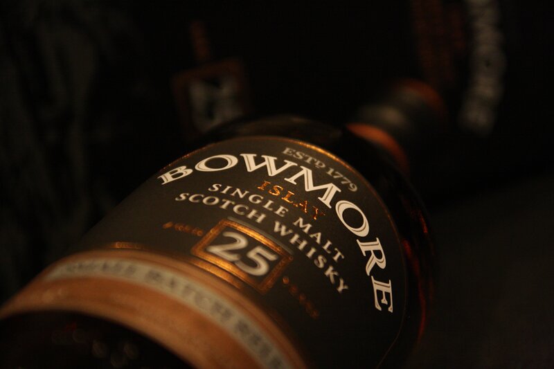 BOWMORE Whisky Bottle — Black