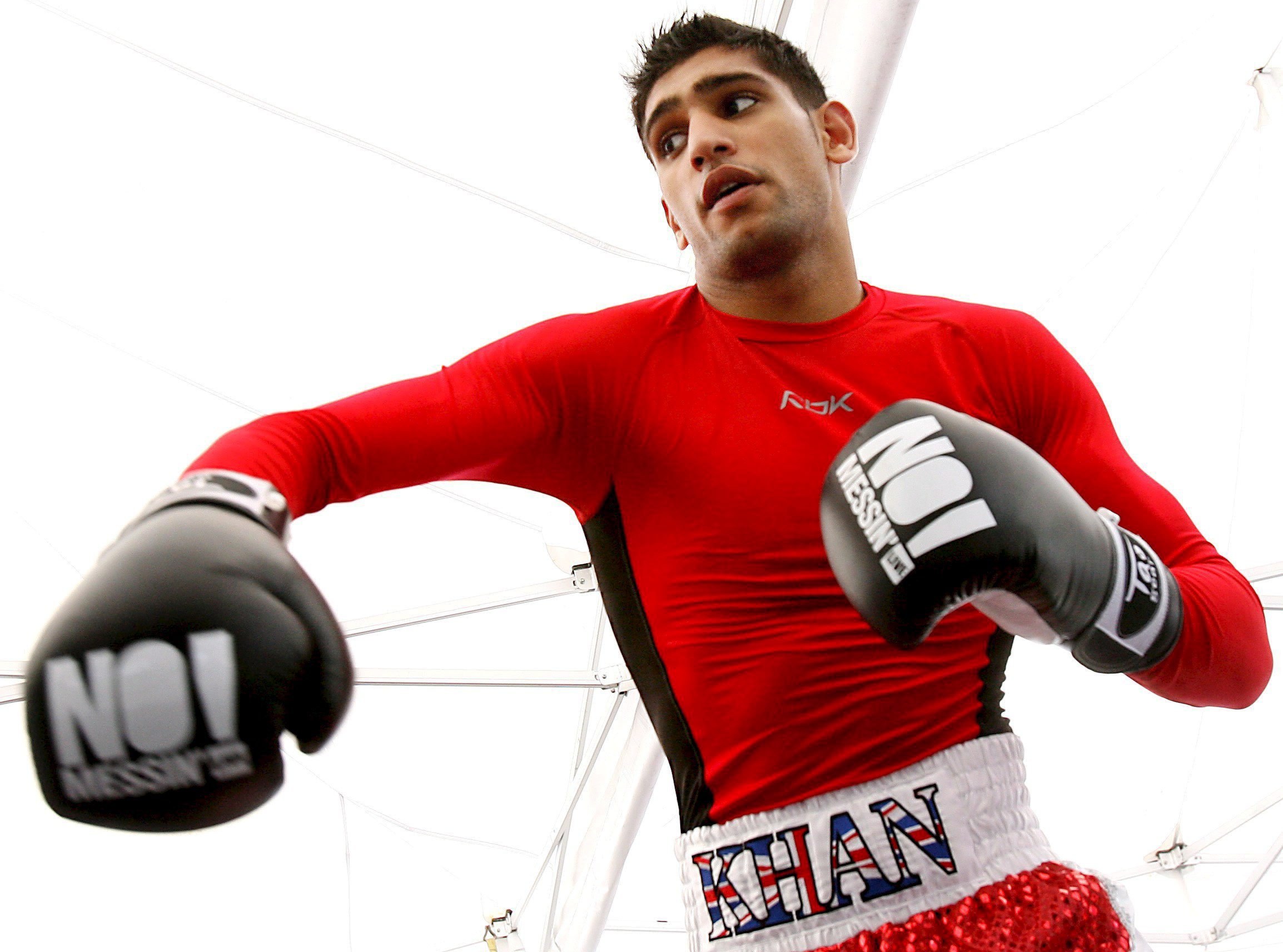 boxer in red shirt