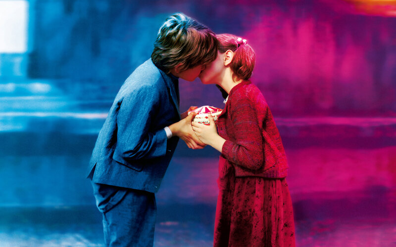 Boy and Girl Kissing — Blue