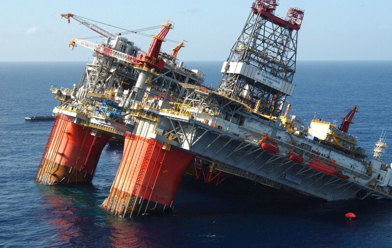 BP Thunder Horse oil platform