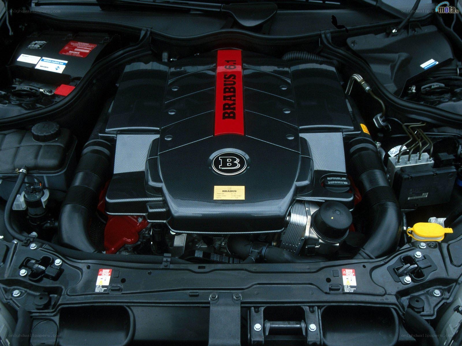 Brabus 6.1 engine bay