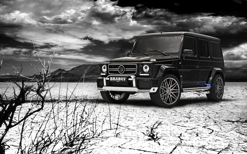 Brabus G-Wagon in desert