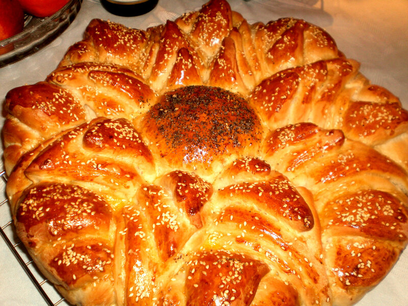 Braided Bread Loaf — Golden Brown