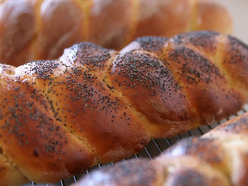 Braided bread with poppy seeds