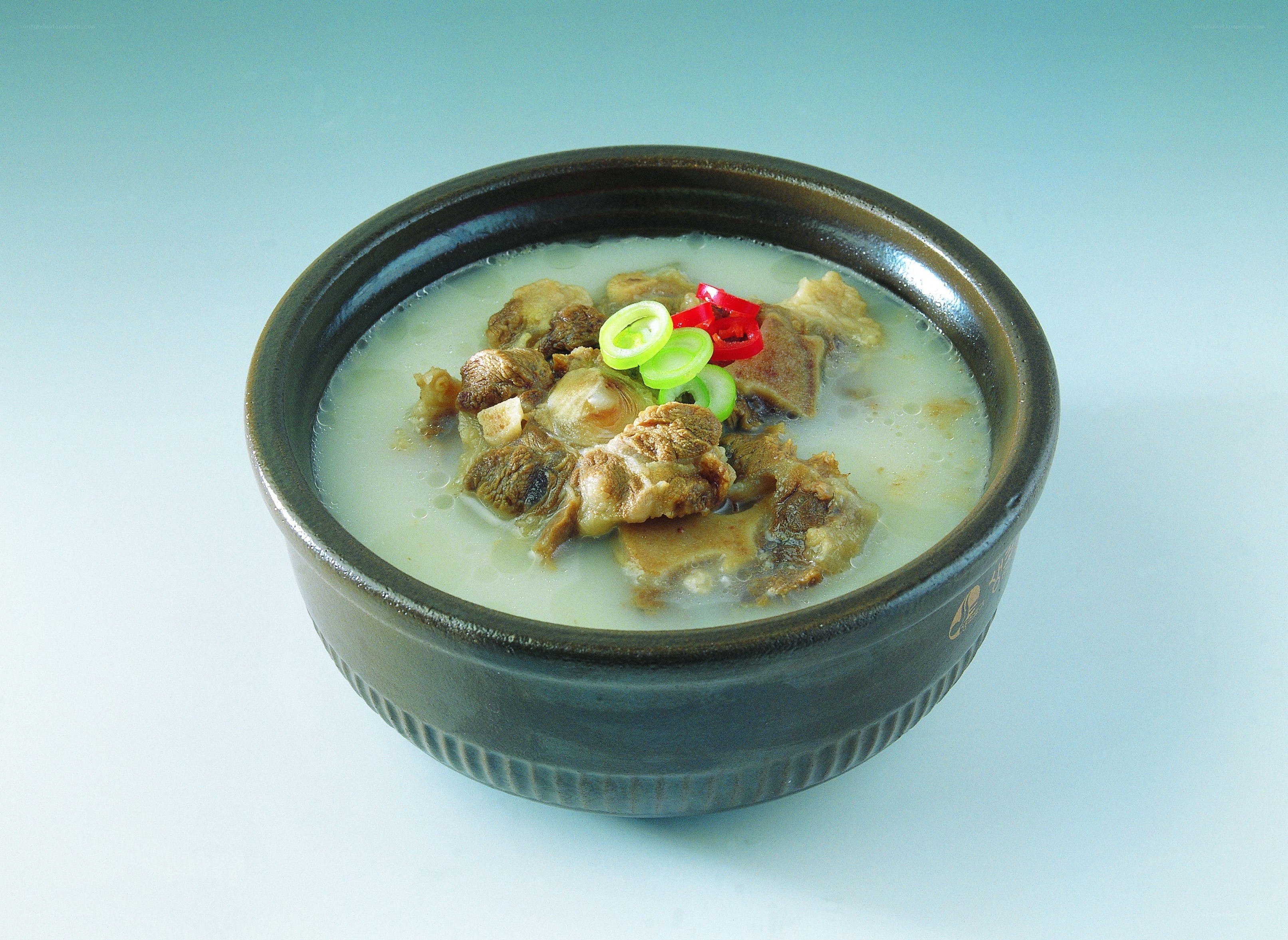 Braised pork rib soup