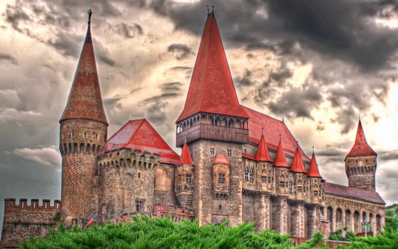 Bran Castle — Red