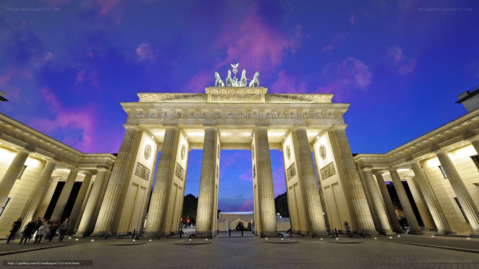 Brandenburg Gate at dusk