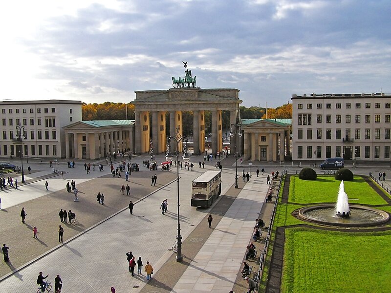 Brandenburg Gate — Green