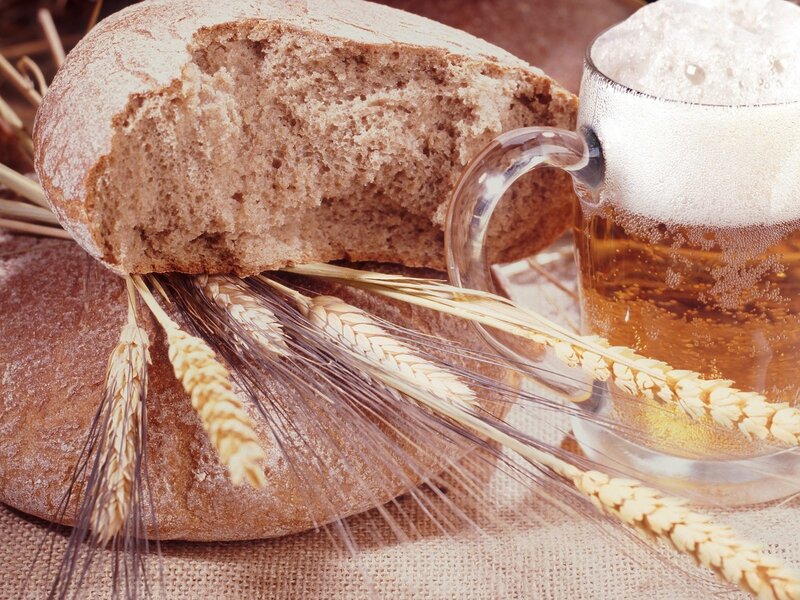 Bread and beer with wheat