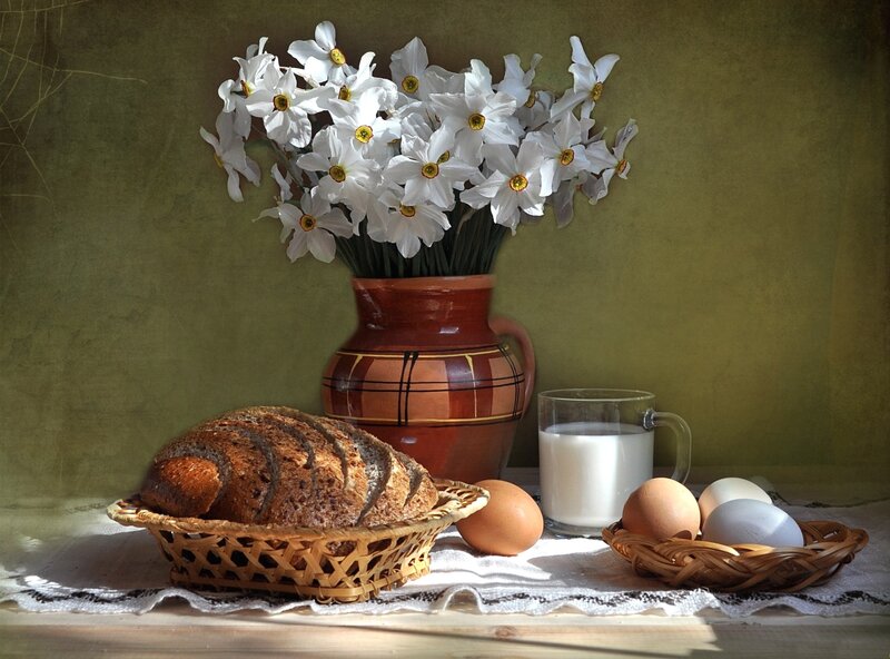 Bread and Flowers on Table — Brown