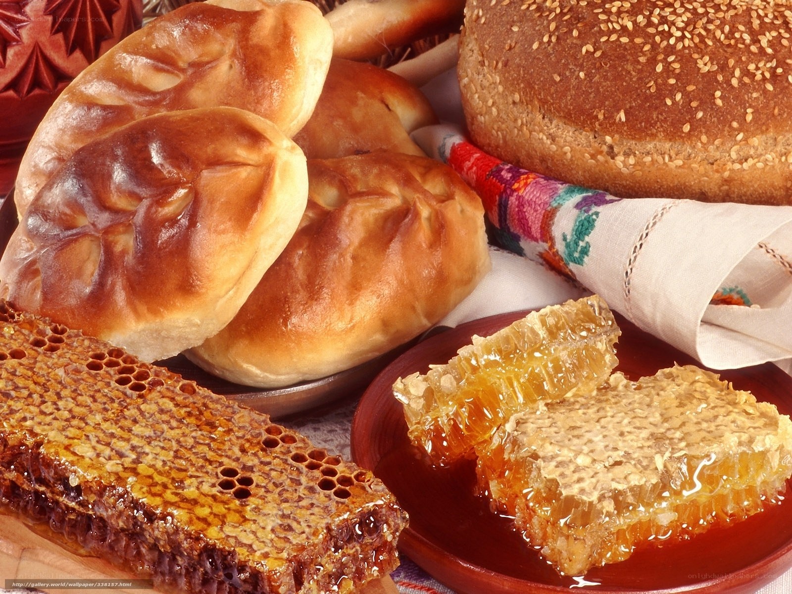 Bread and honey display