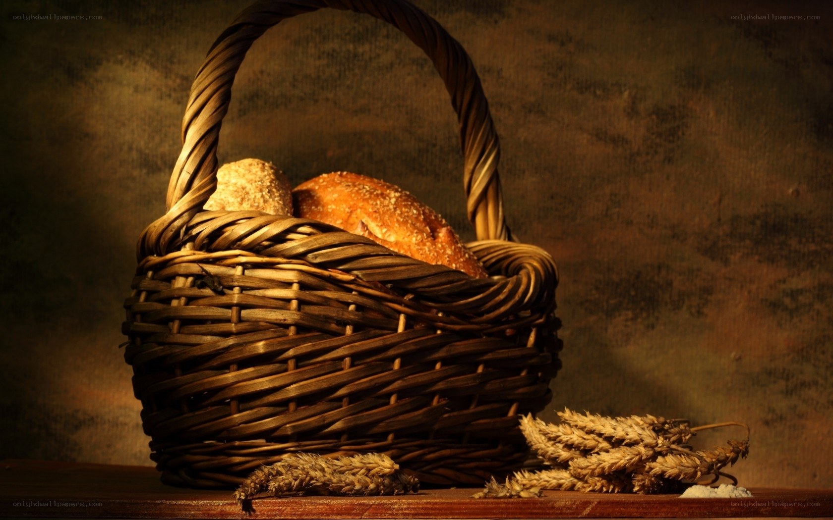 Bread basket with wheat stalks
