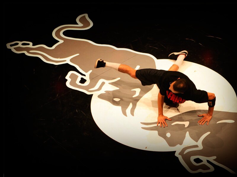 Breakdancer on Stage — Black
