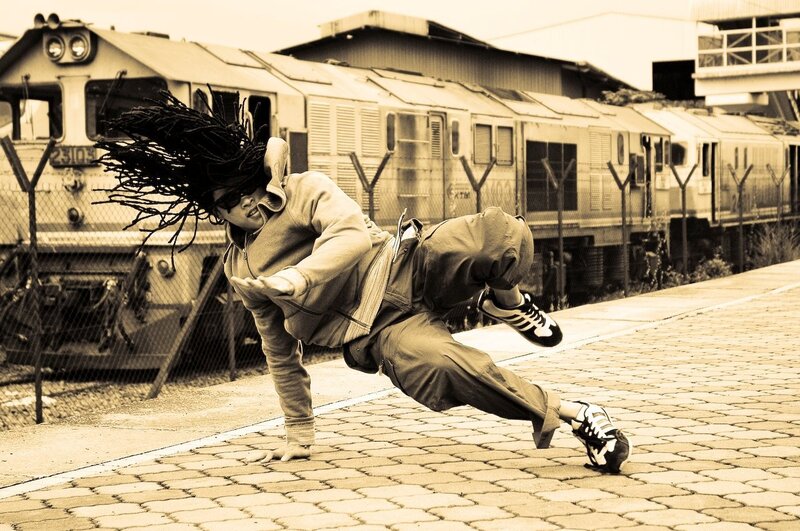 Breakdancer on train platform