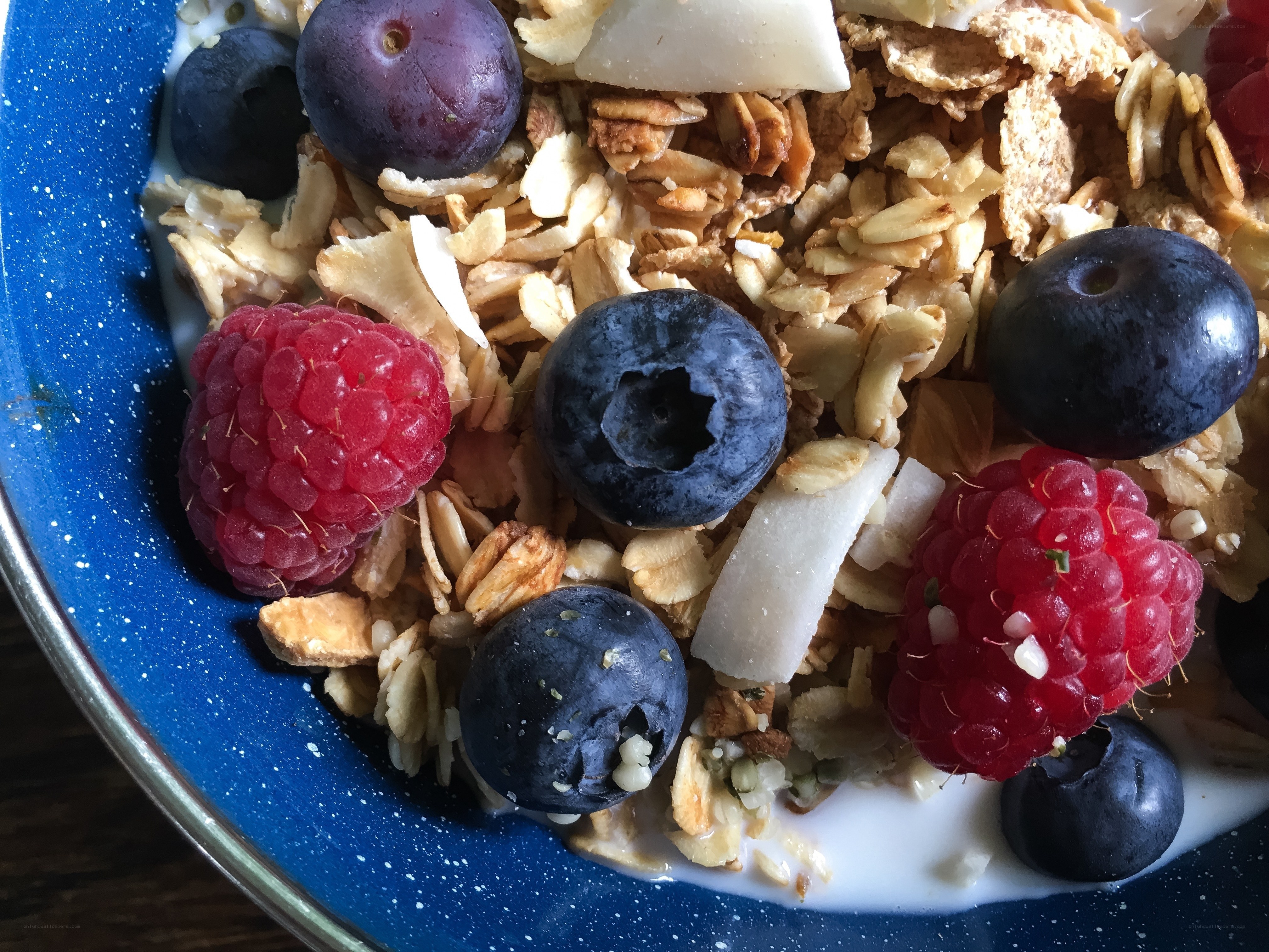 Breakfast bowl with berries
