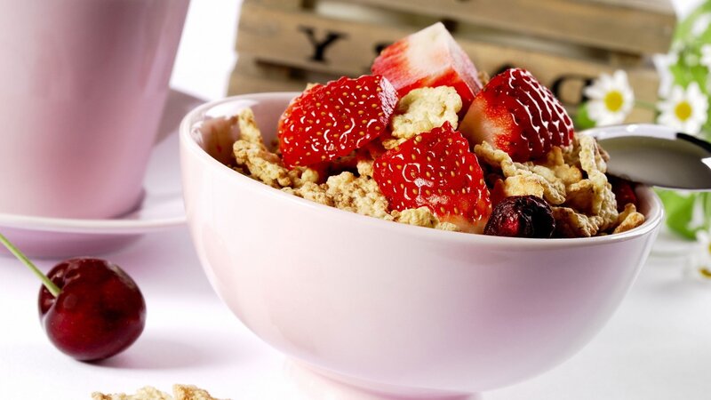 Breakfast Bowl with Fruit — Pink