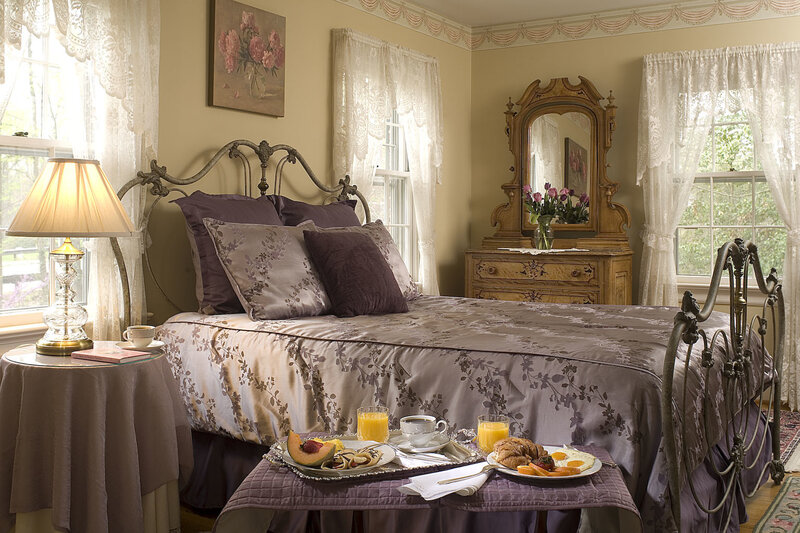 Breakfast on Bed