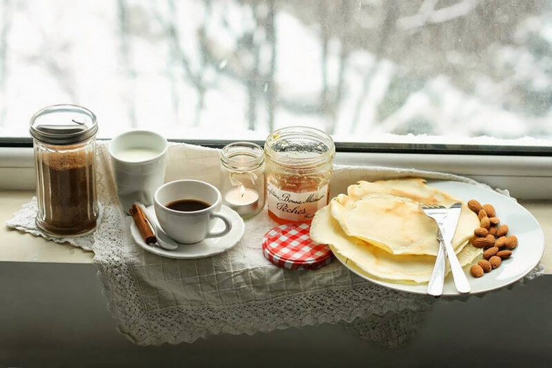 Breakfast on Windowsill