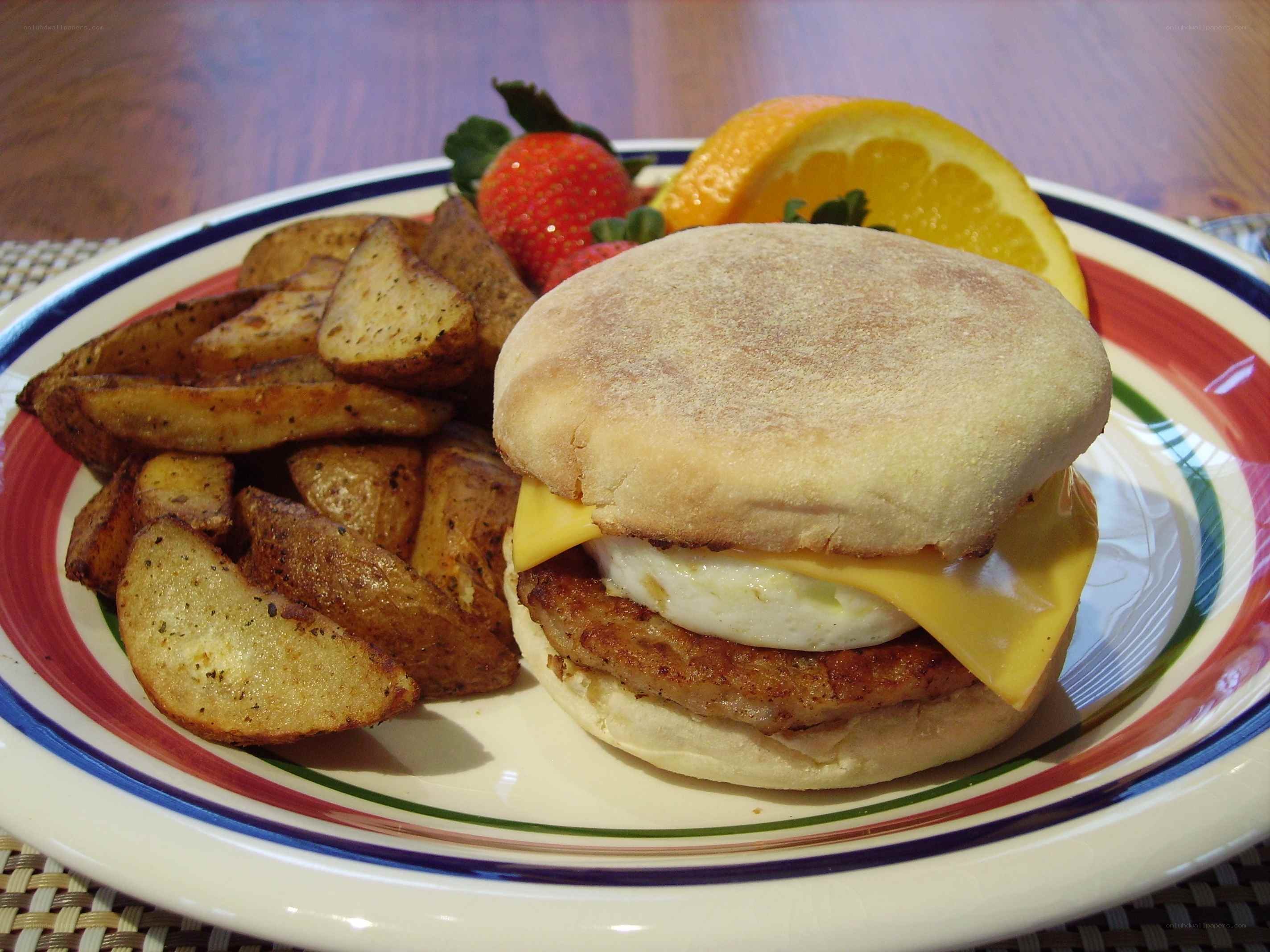 Breakfast sandwich with potatoes