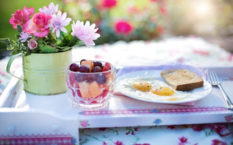 Breakfast Tray with Eggs — Pink