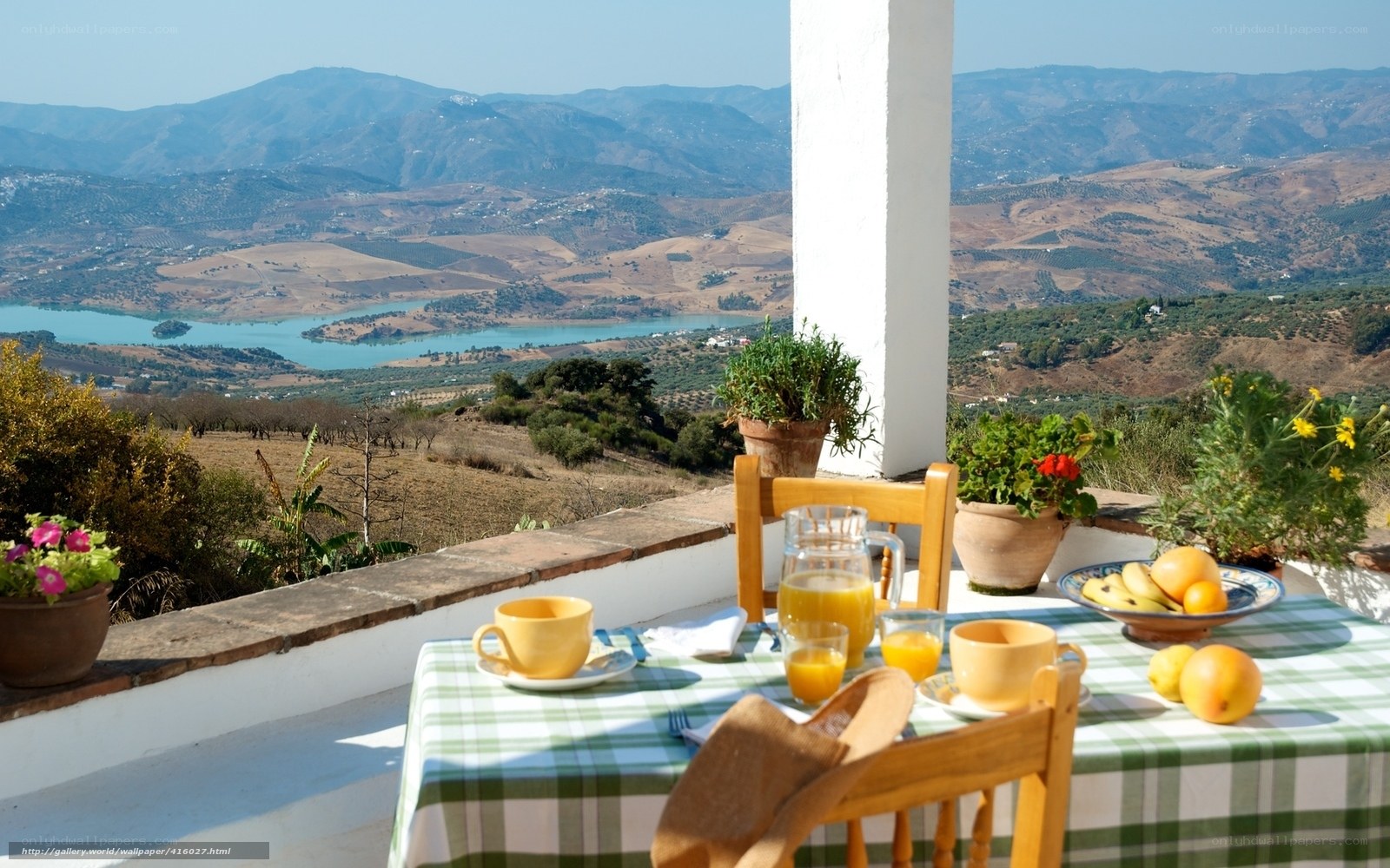 Breakfast with a mountain view