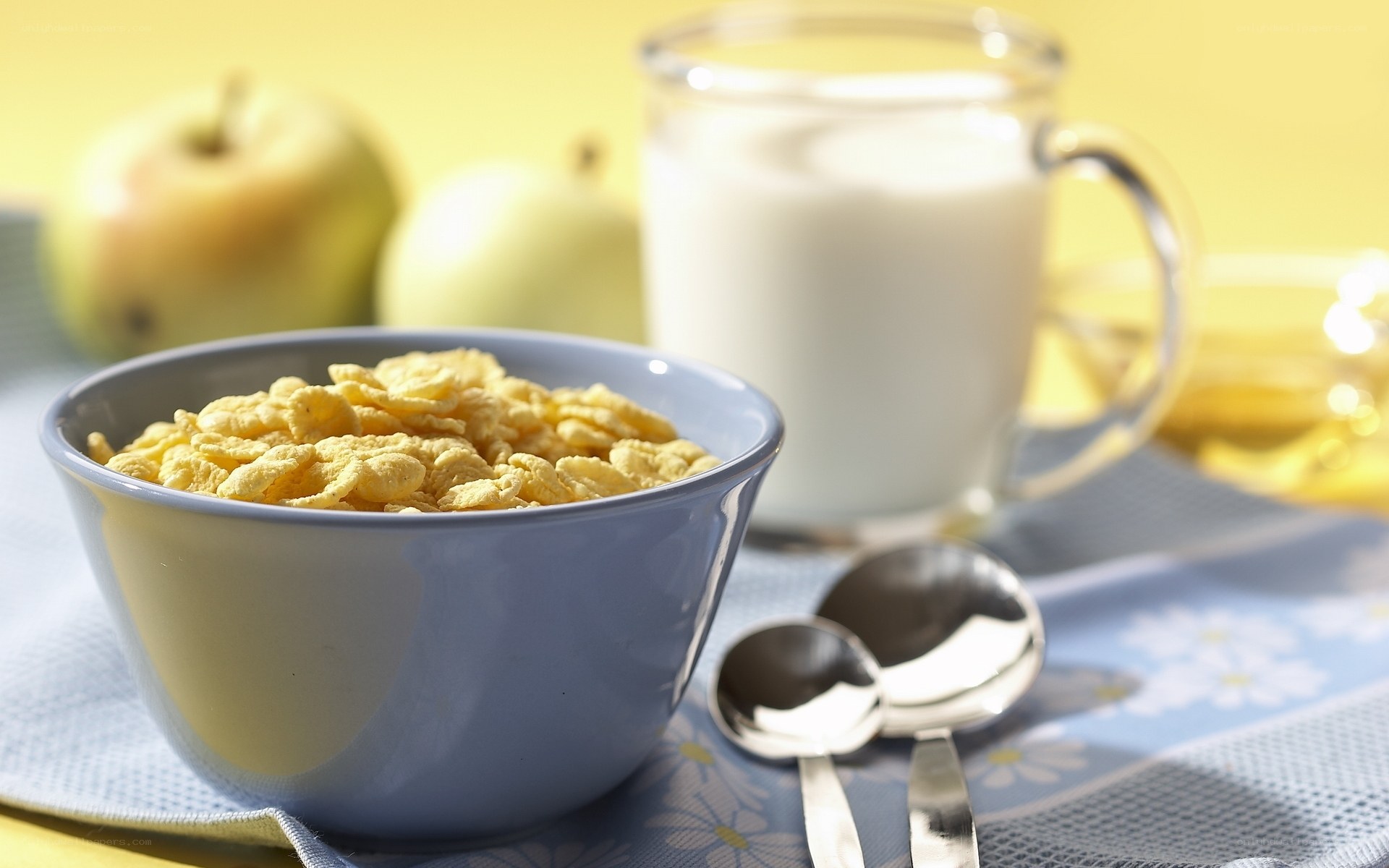 Breakfast with cereal and milk