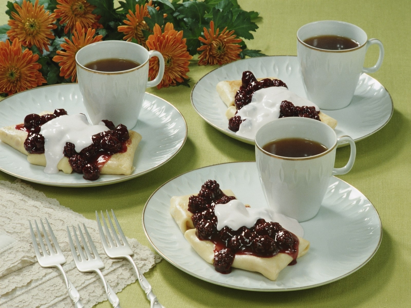 Breakfast with crepes and tea