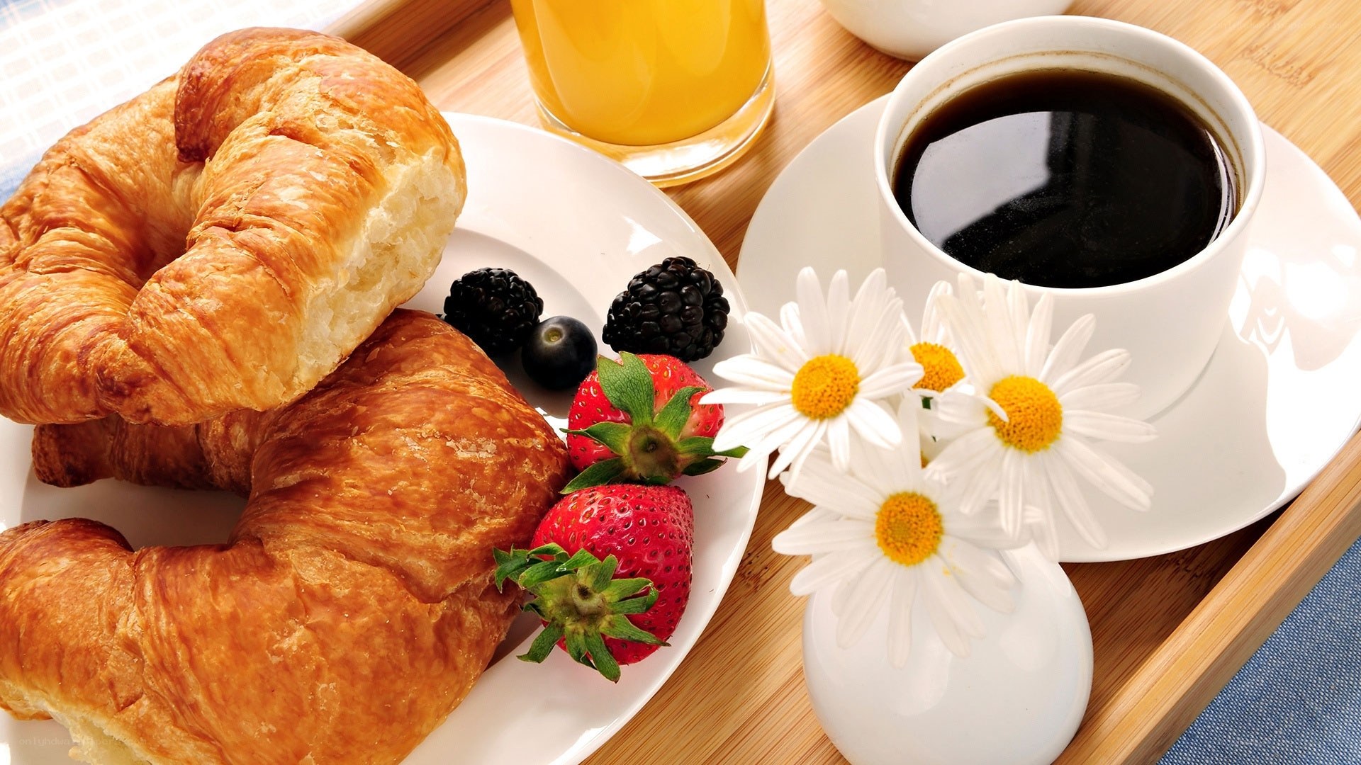 Breakfast with croissants and coffee