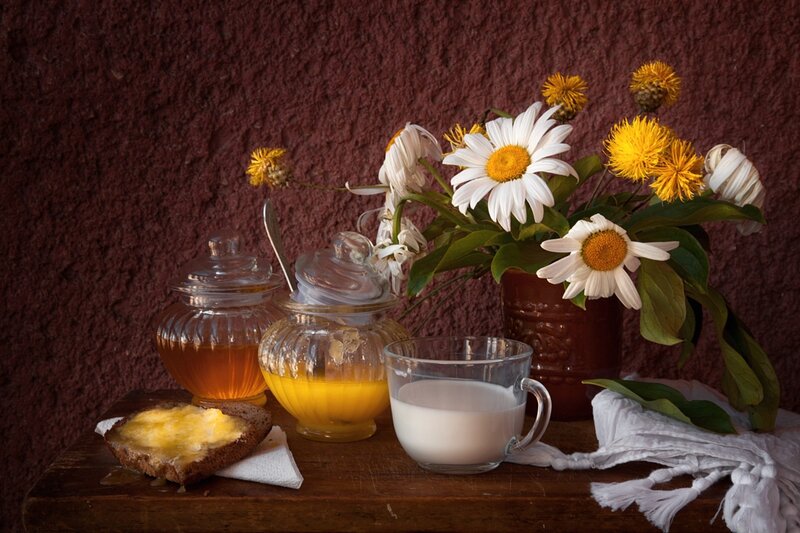 Breakfast with Flowers — Brown