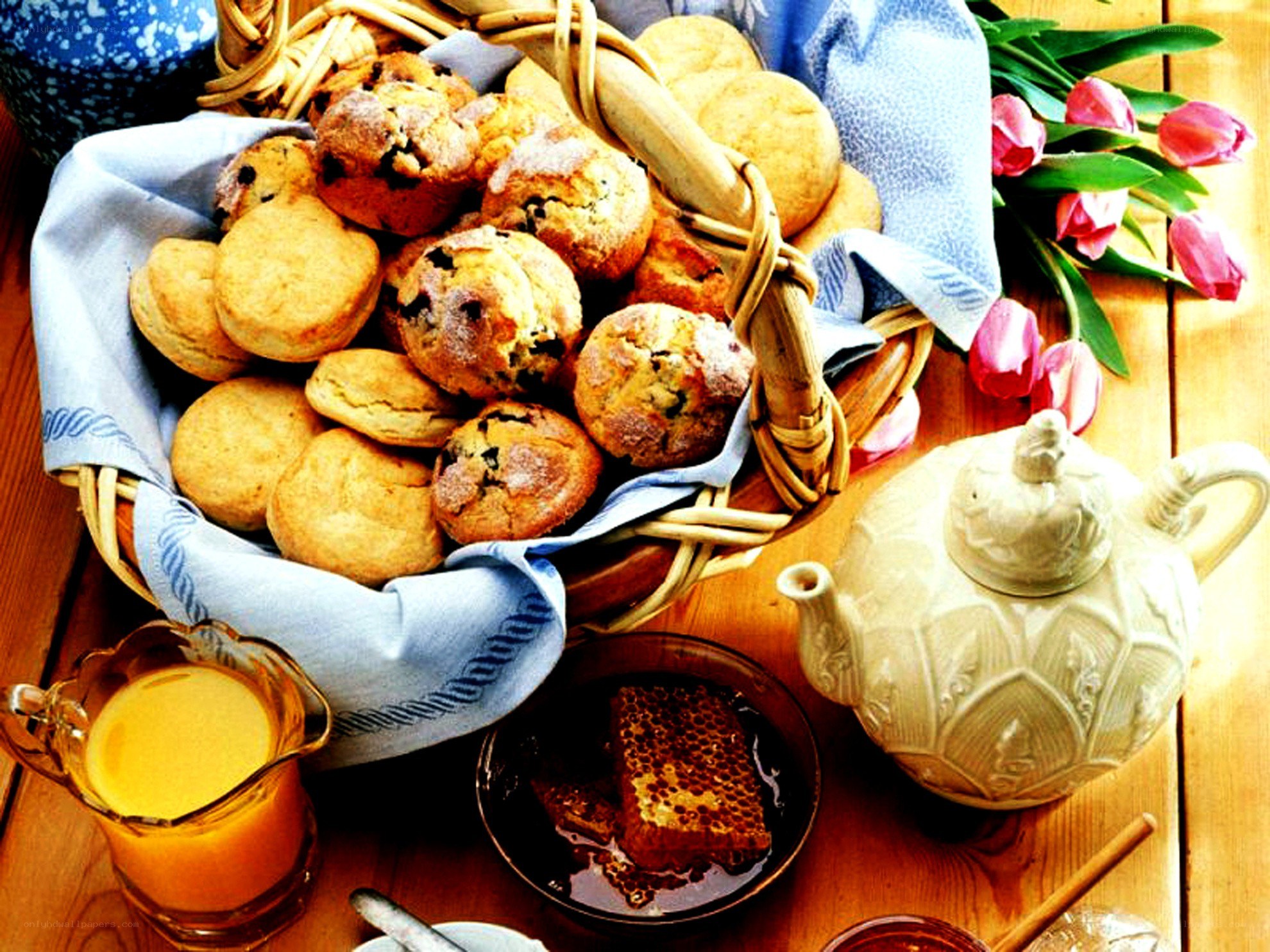Breakfast with pastries and tea