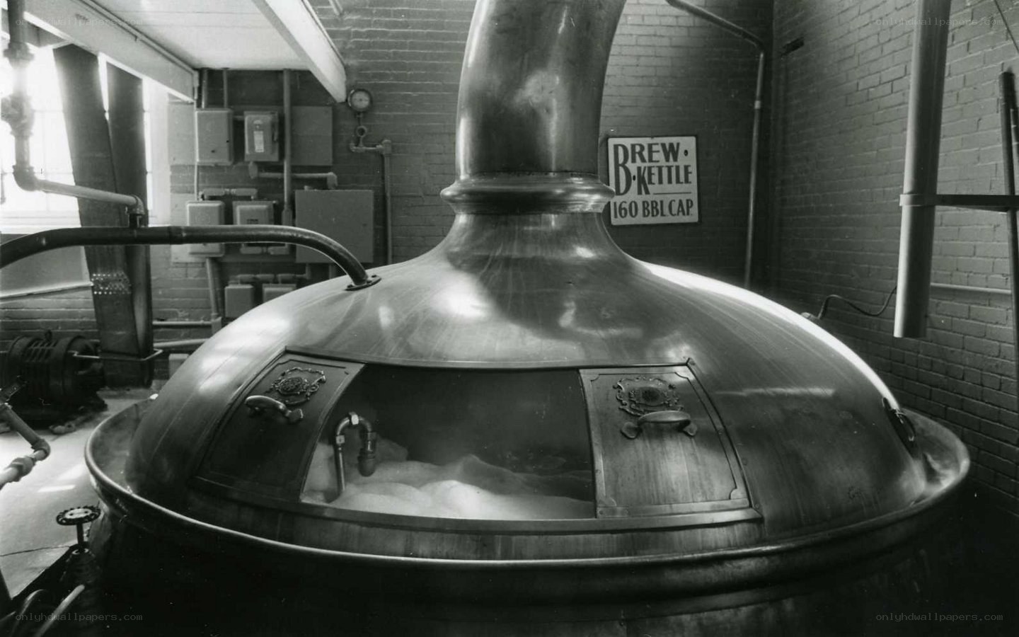 Brew kettle in a brewery